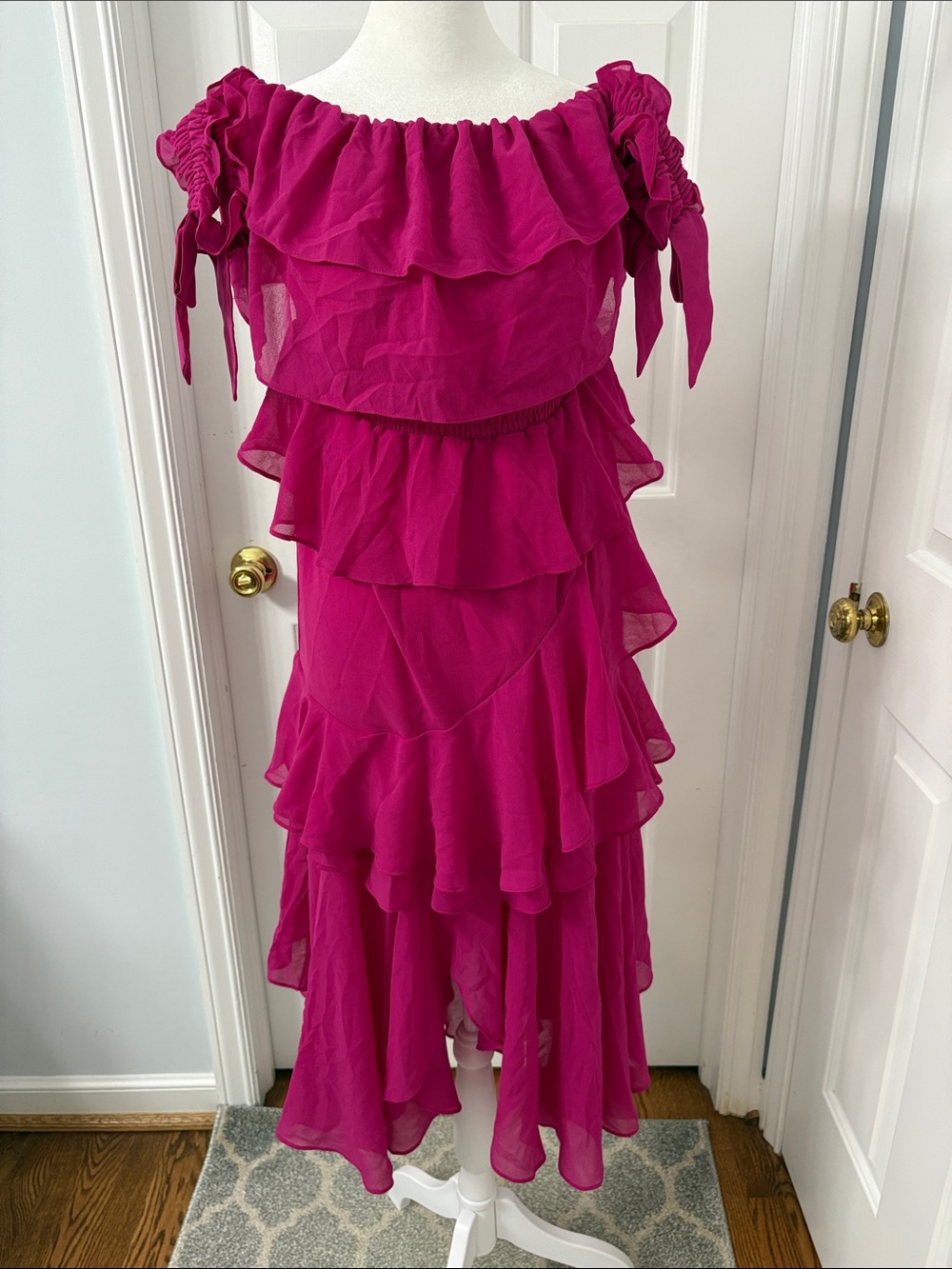 Misa Los Angeles "Isadora" dress in hot pink size M